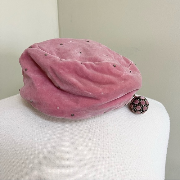 Vintage Accessories Vintage Velour Beret Pink Velvet Hat Rhinestones Poshmark